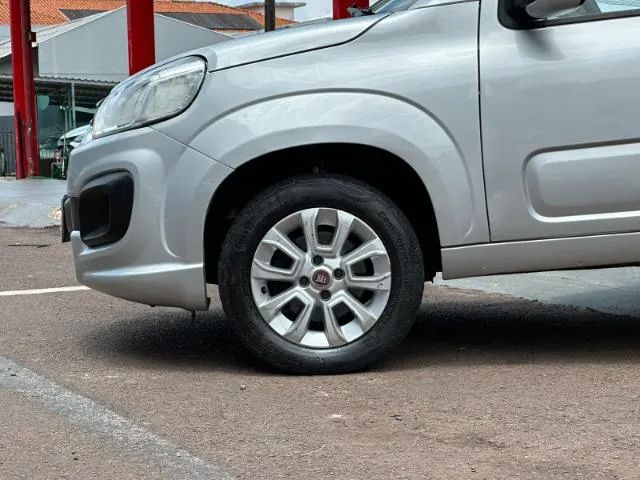 Fiat Uno Attractive 1.0 Flex 6V 5P 2017 - Foto 10