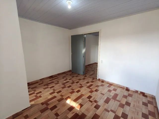 EXCELENTE SOBRADO COM 2 LAJES, PERTO DA PRINCIPAL  - Foto 3