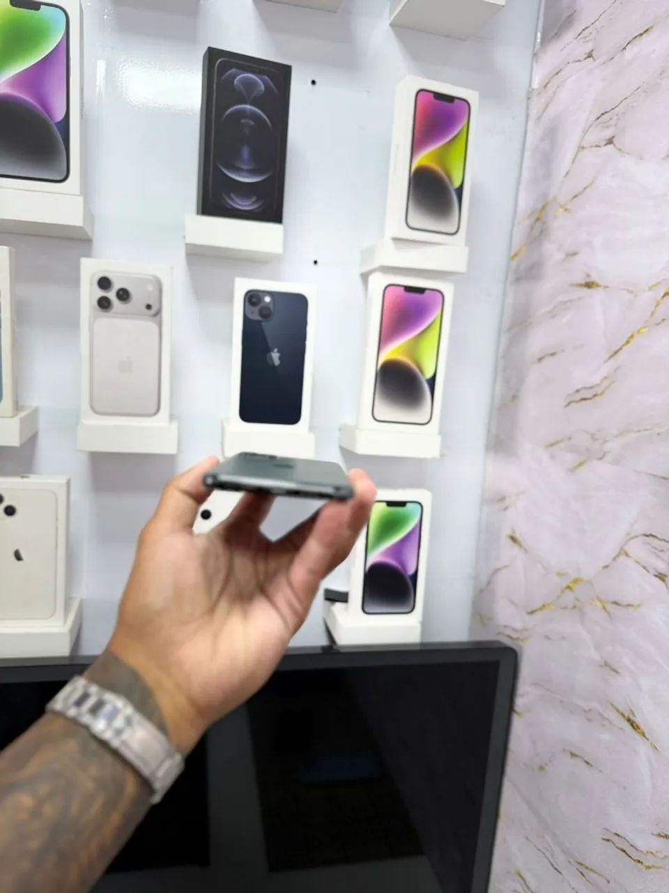 IPHONE 11 PRO MAX 64GB<br>R$ 1.599,00 - Foto 3