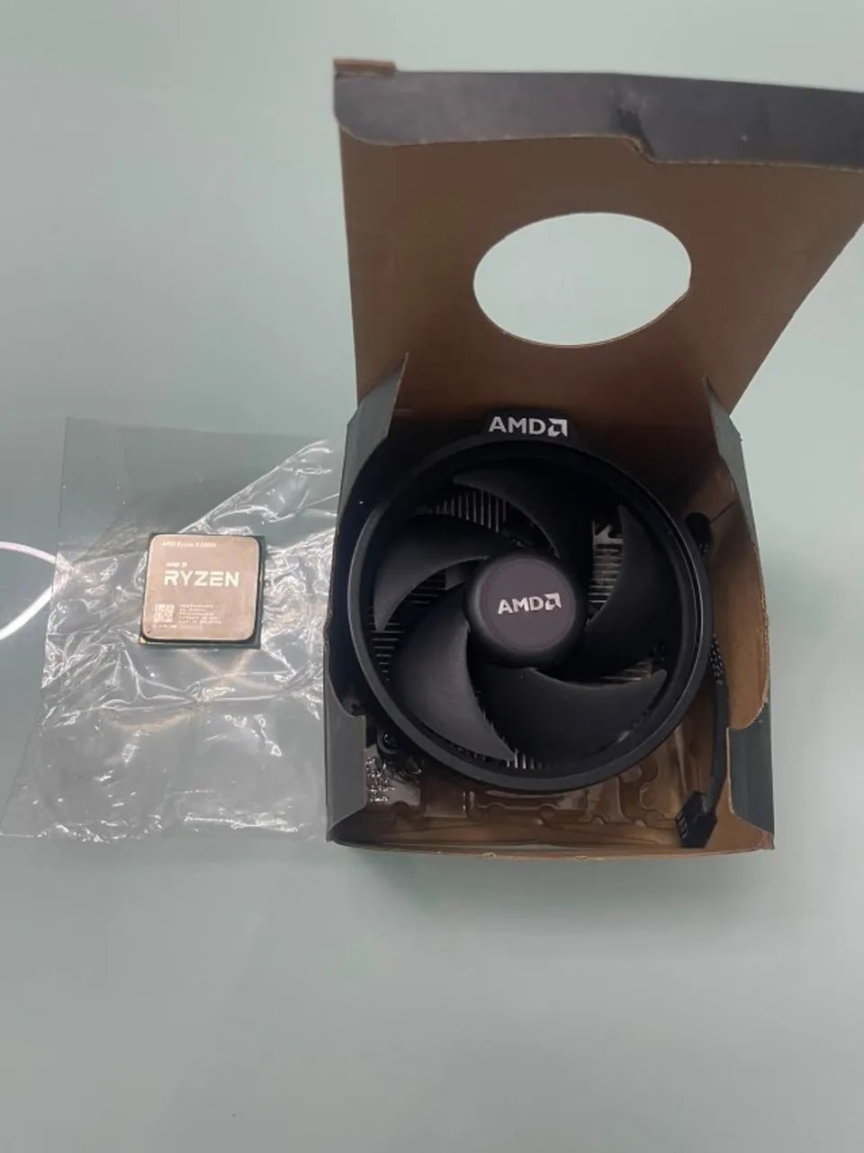 Processador Rysen 3 3200g + Cooler Original AMD