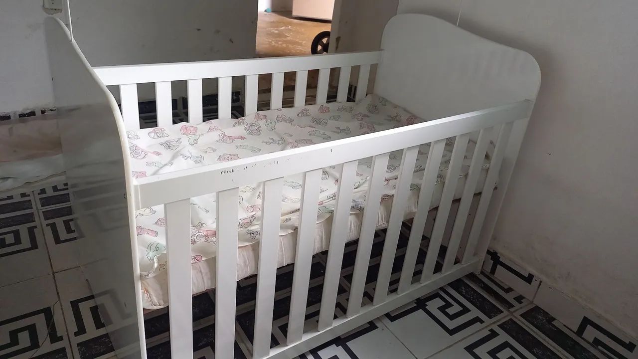 Vendo berço poucas vezes usado, praticamente novo interessado chama no pv. - Foto 2