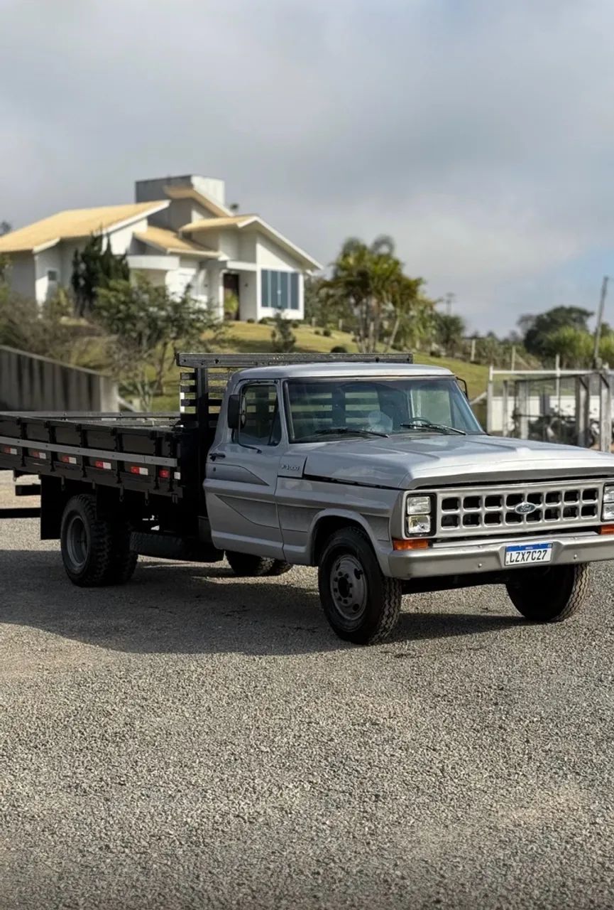 FORD F4000 IMPECÁVEL 