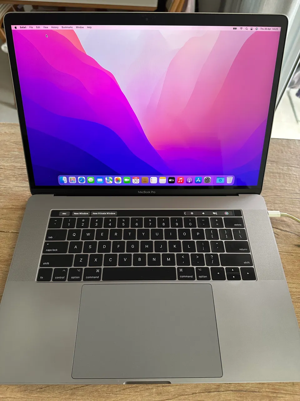 MacBook Pro 15,4 Pol 2016 - Core i7 2,7GHz / 16GB RAM / SSD 480GB