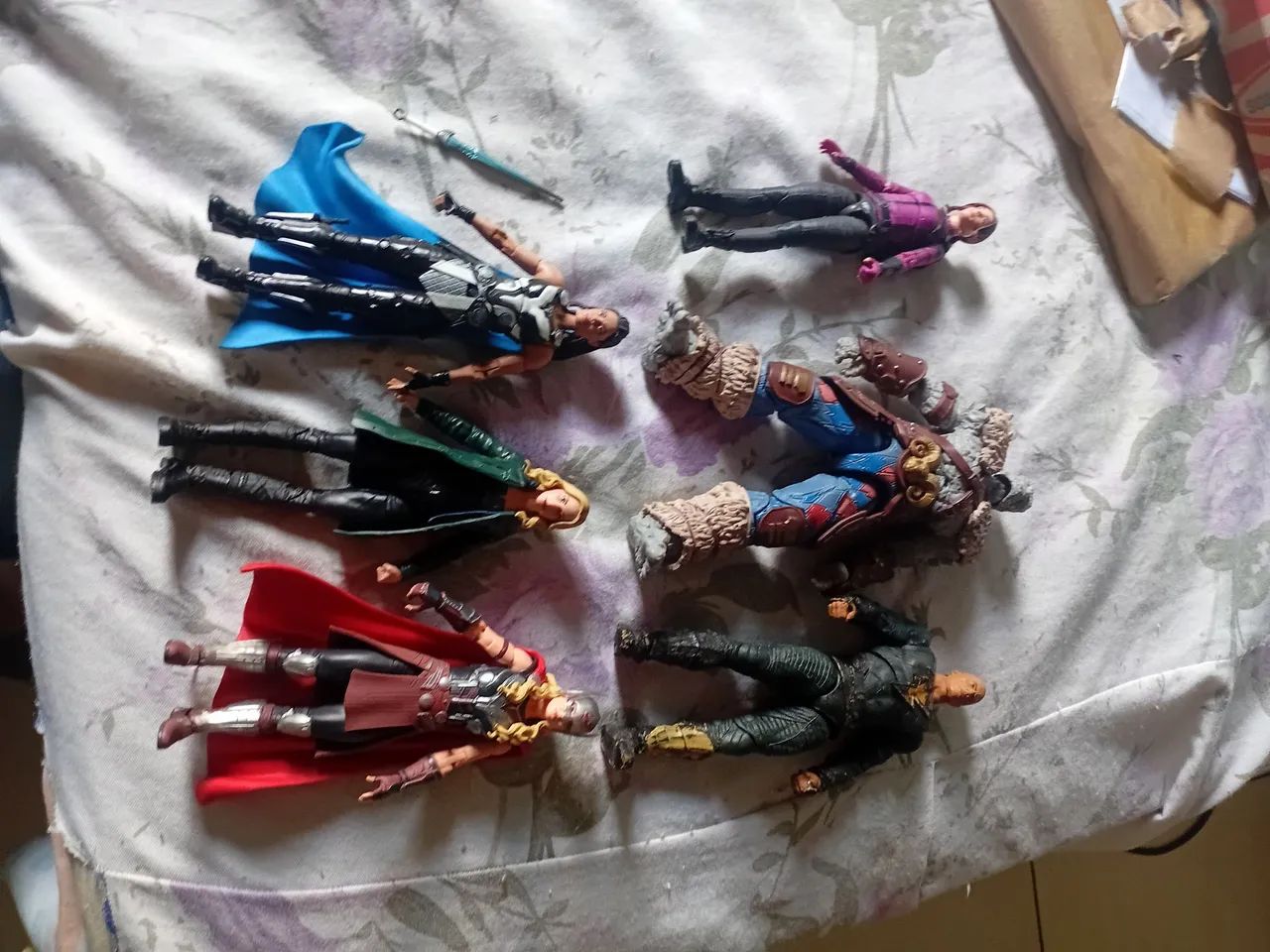 Action figures - Marvel Legends e 1 Mcfarlane 