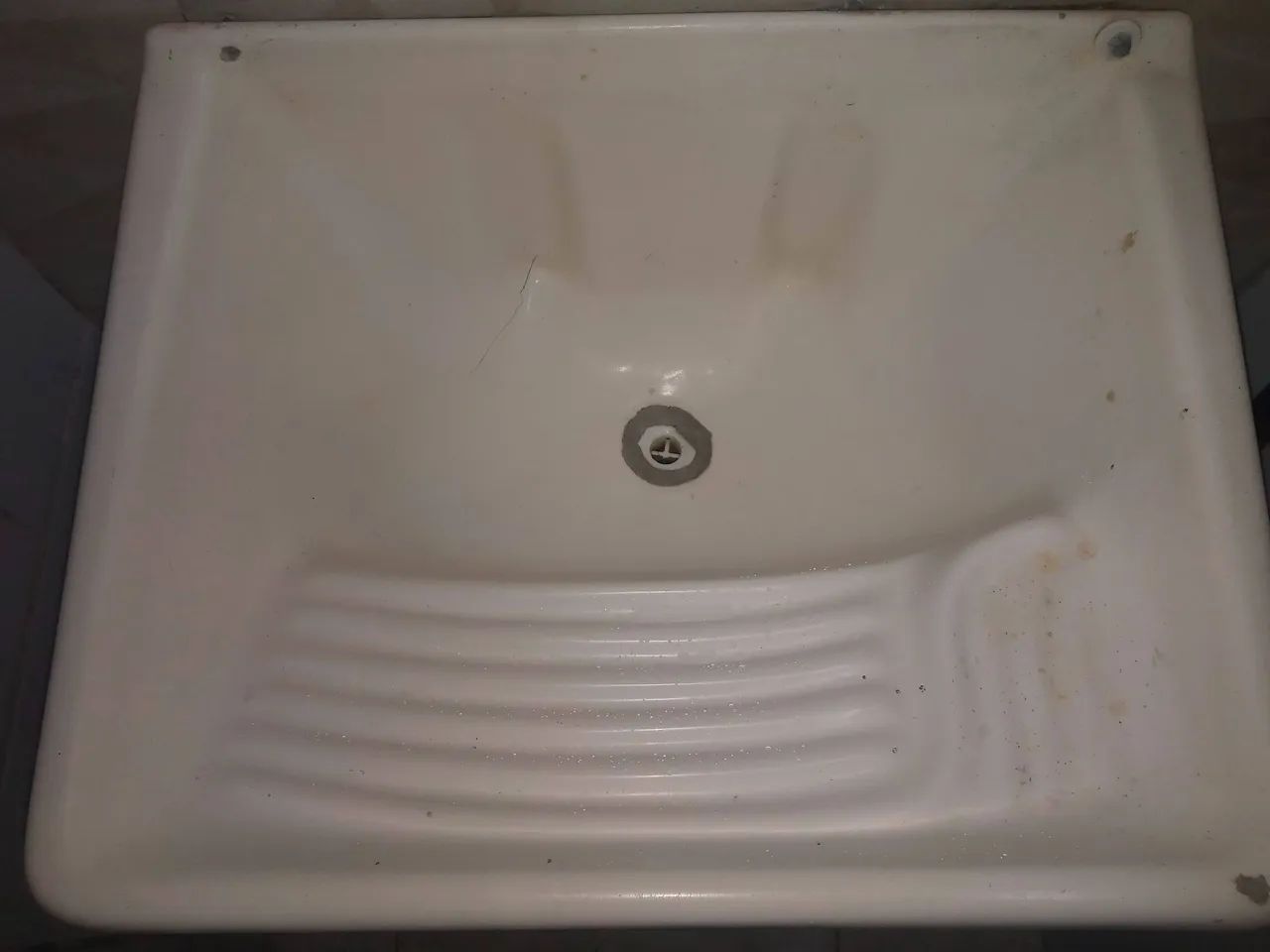 Laundry Sink415081071798528001