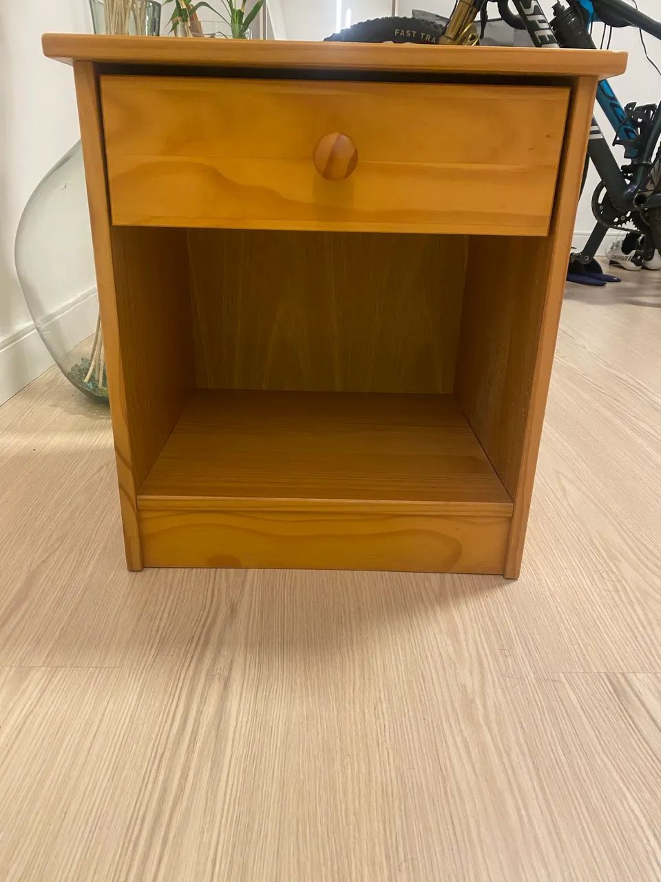 Mesa de cabeceira 