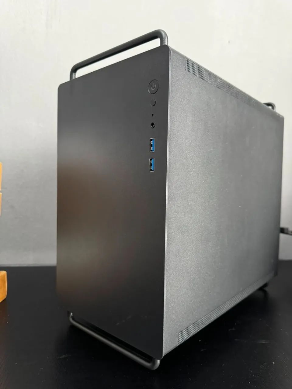 Gabinete Gamer TINY PRO 