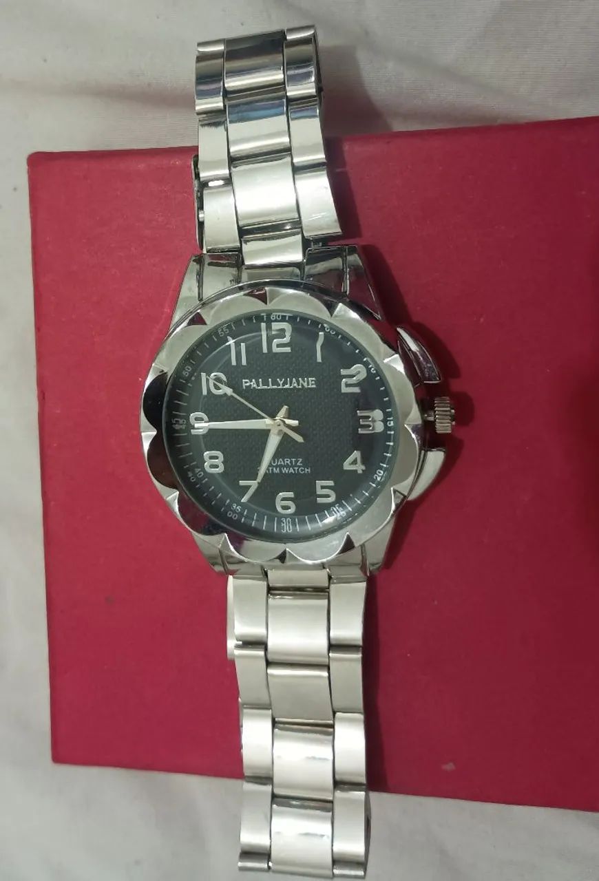 Vendo relógio quartz.
