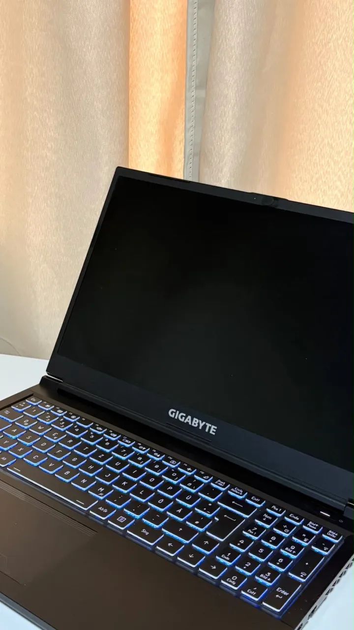 Notebook gamer Gigabyte G5 MF 2024 - Foto 5