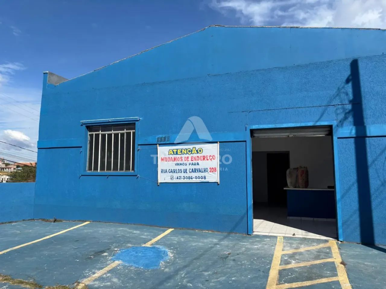 Espaço Comercial com Estacionamento e Pátio na Av. Carlos Cavalcanti! - Foto 3