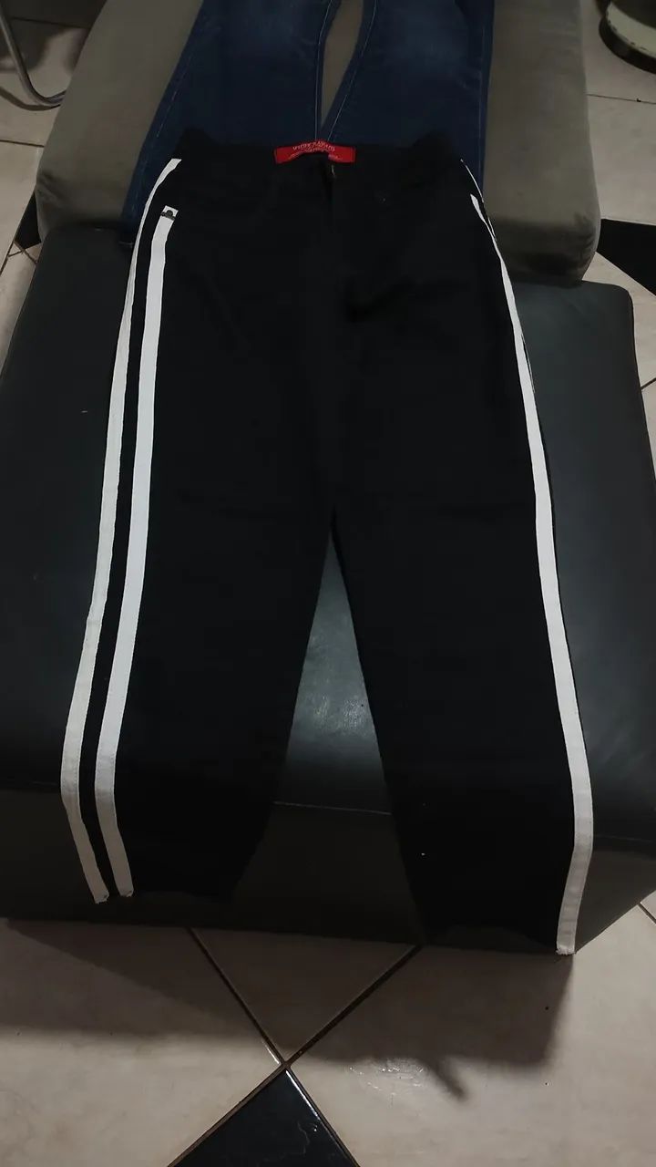 Vendo lote de roupas semi novas para Brechó  - Foto 2