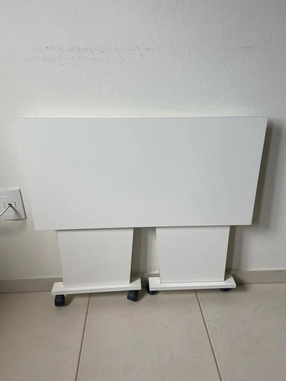 Mesa de escritório dobrável e com rodinhas  - Foto 2