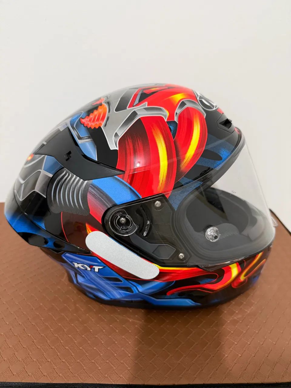 CAPACETE KYT