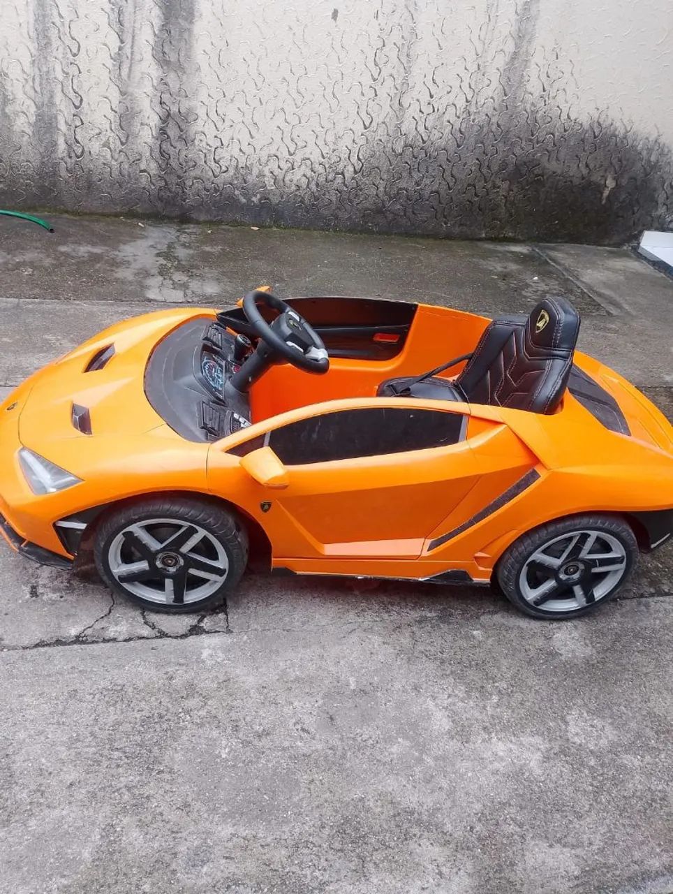 Carro elétrico infantil em perfeito estado semi novo - Foto 2