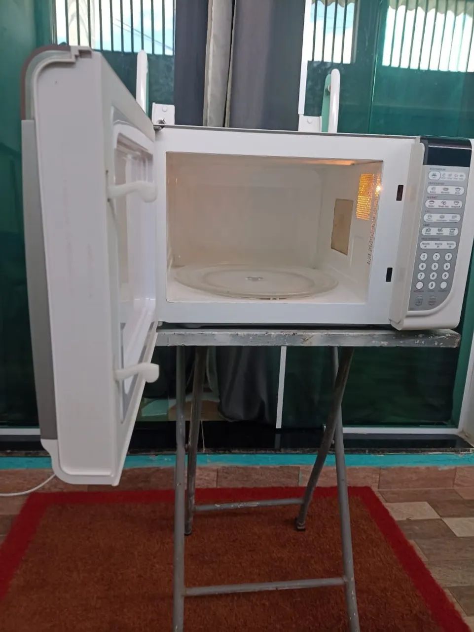 Microondas Electrolux 31 litros  - Foto 2