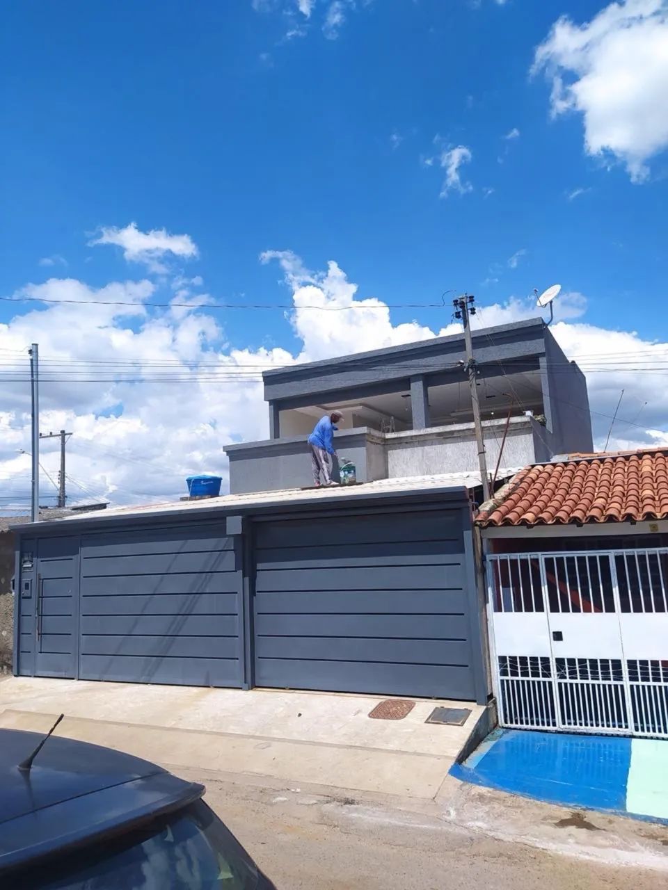 Vendo Sobrado de 03 Quartos no Paranoá com Área Gourmet 