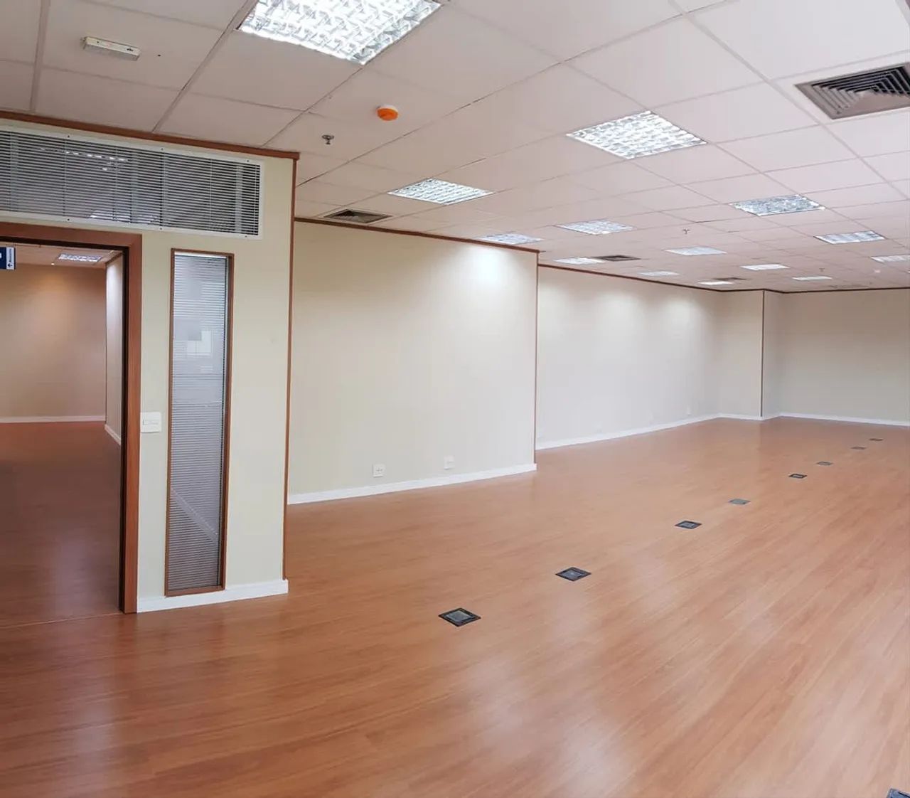 Sala comercial na Alameda Tocantins, 125 - 10° andar  292 m² - Foto 2