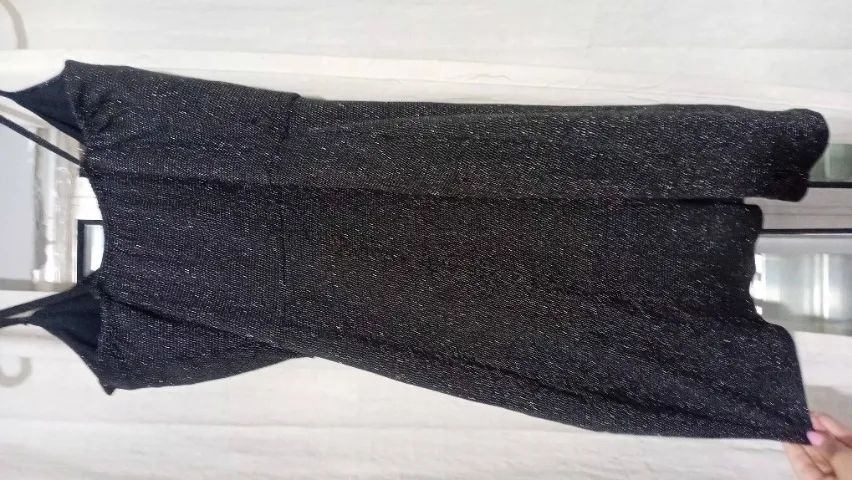 Vestido preto com brilhos - Foto 2