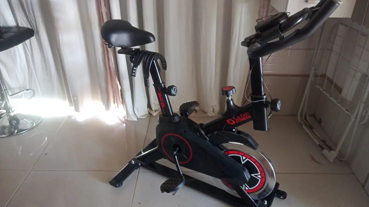 Bicicleta ergométrica suporta 120kg - Foto 4