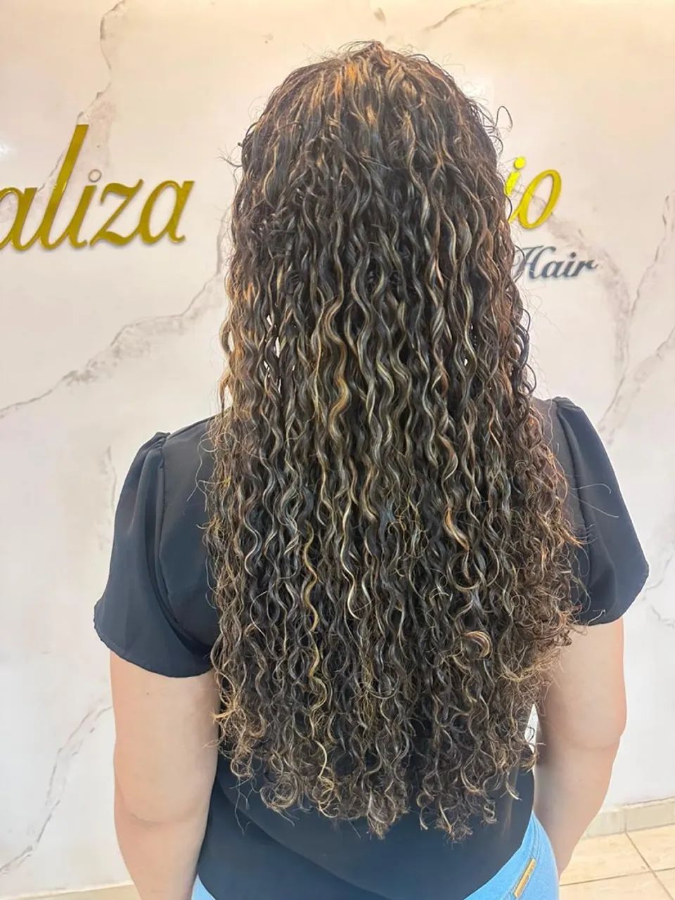 Vendo Cabelo humano cacheado com mechas oportunidade - Foto 3