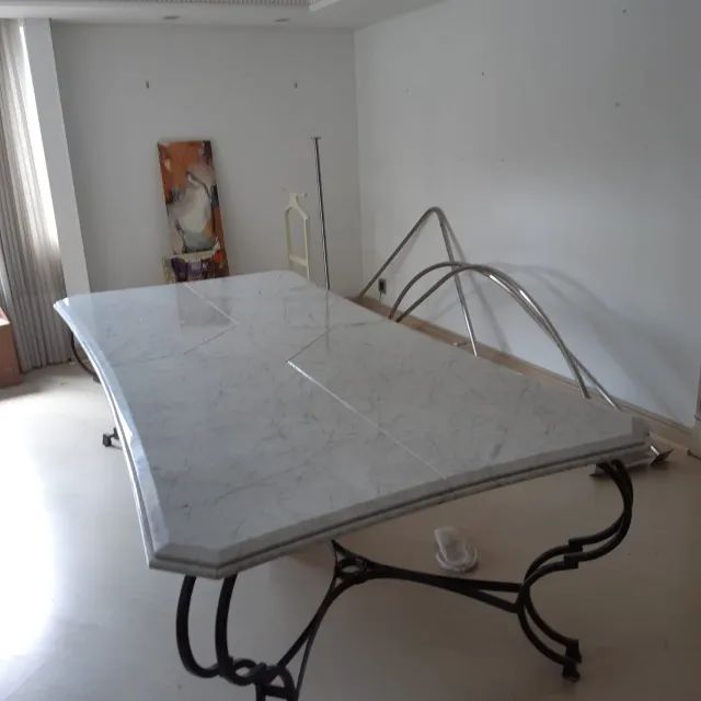 Mesa de mármore 12 lugares