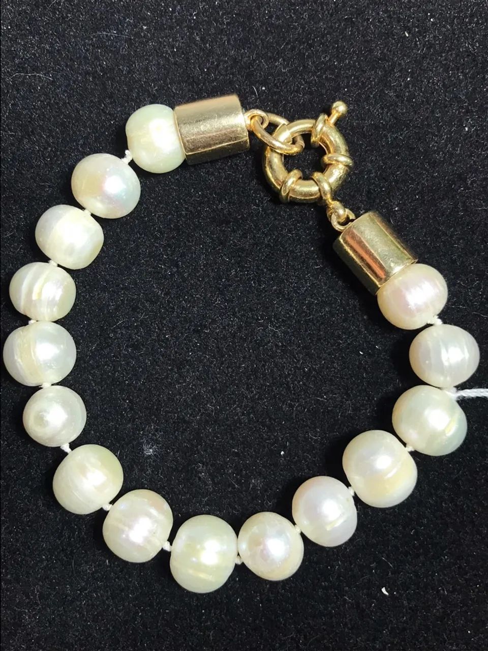 Pulseira de Pérolas Fecho Dourado  - Foto 3