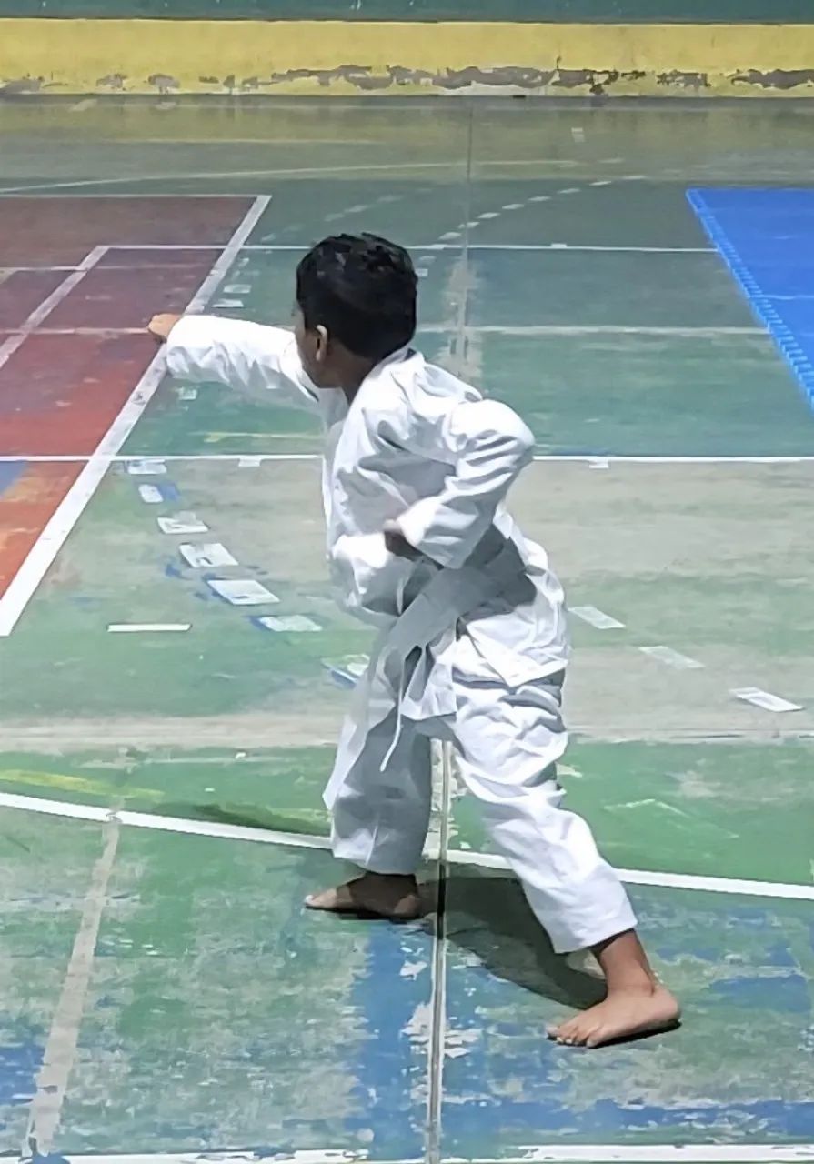 Kimono branco com faixa branca - Foto 2