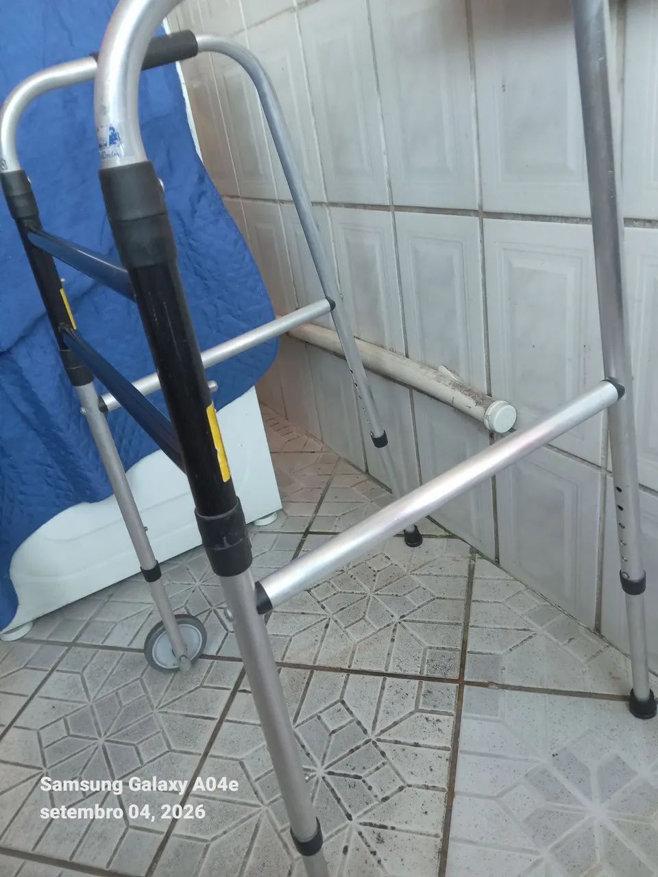 Andador de rodinha - Foto 2