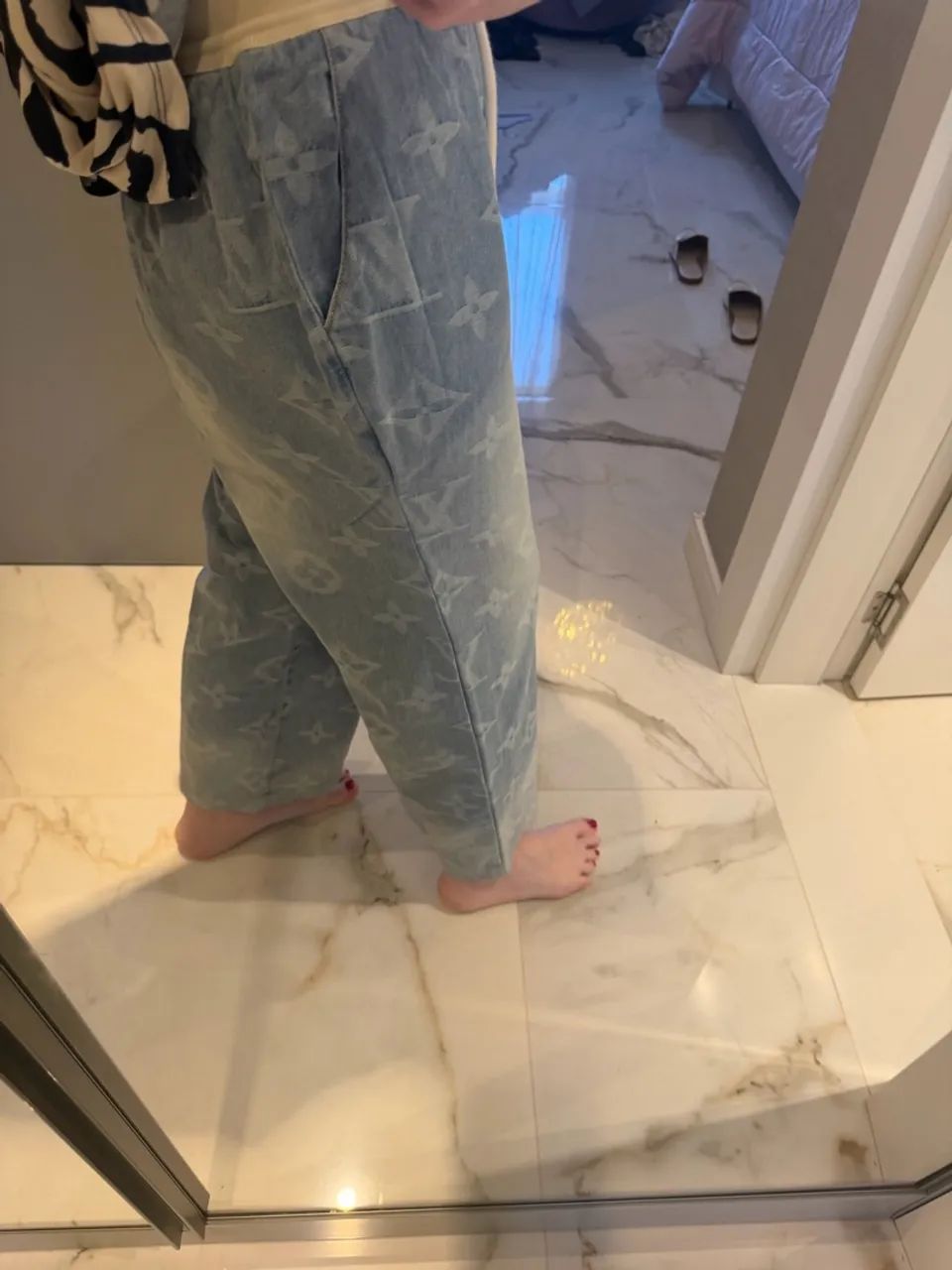 Calça LV ELÁSTICO CINTURA E SOLTA  - Foto 4