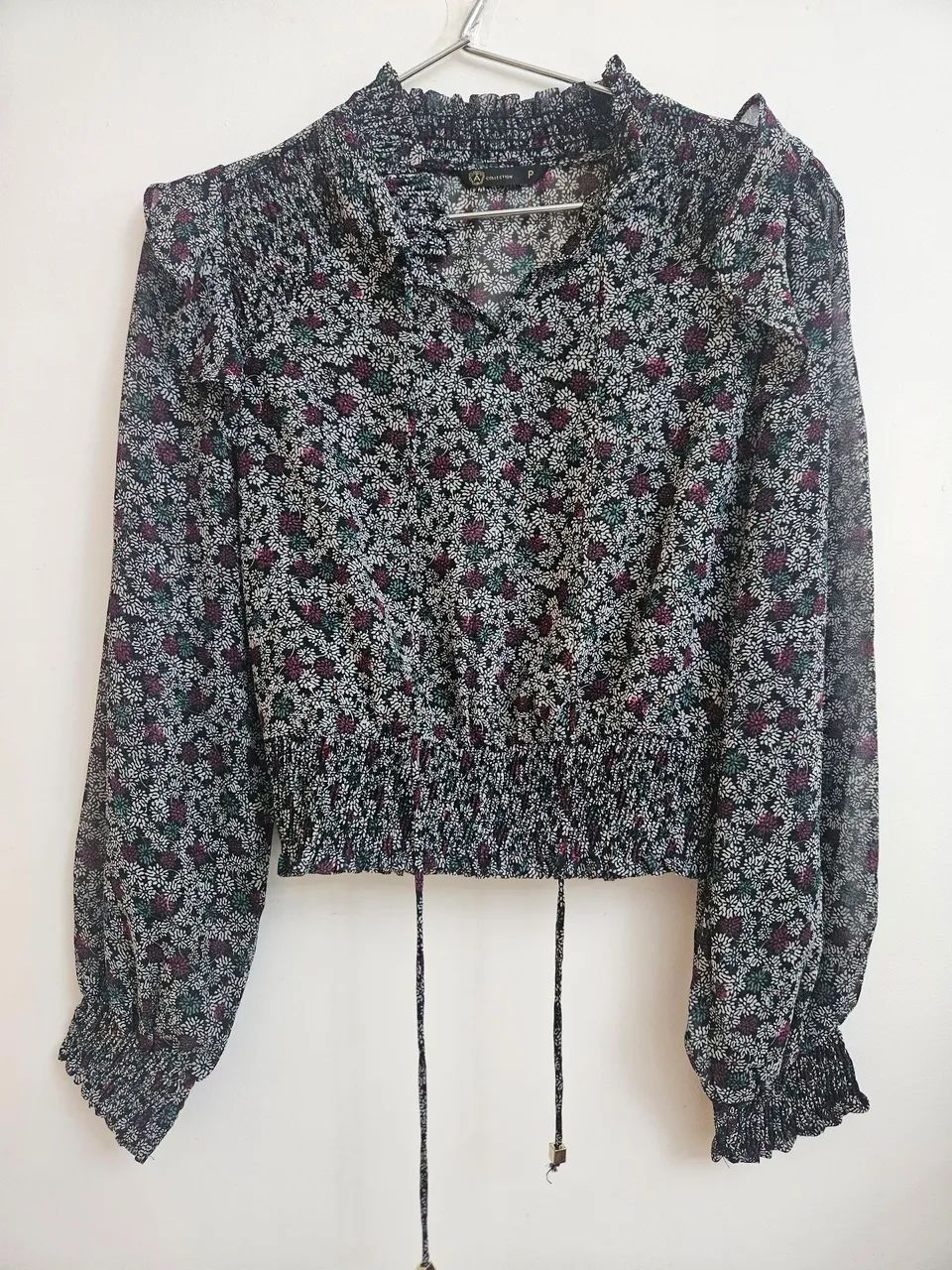 Blusa manga longa  floral  A. Collection 