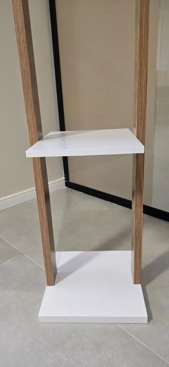 Cabideiro de chão cor branco com amêndoa - Foto 3