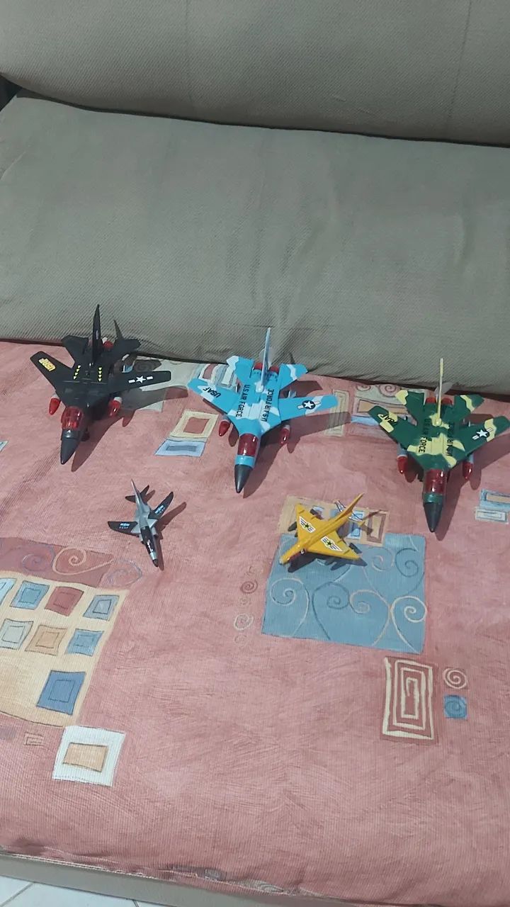 Lote 5 Aviões de Brinquedo Caça Militar 