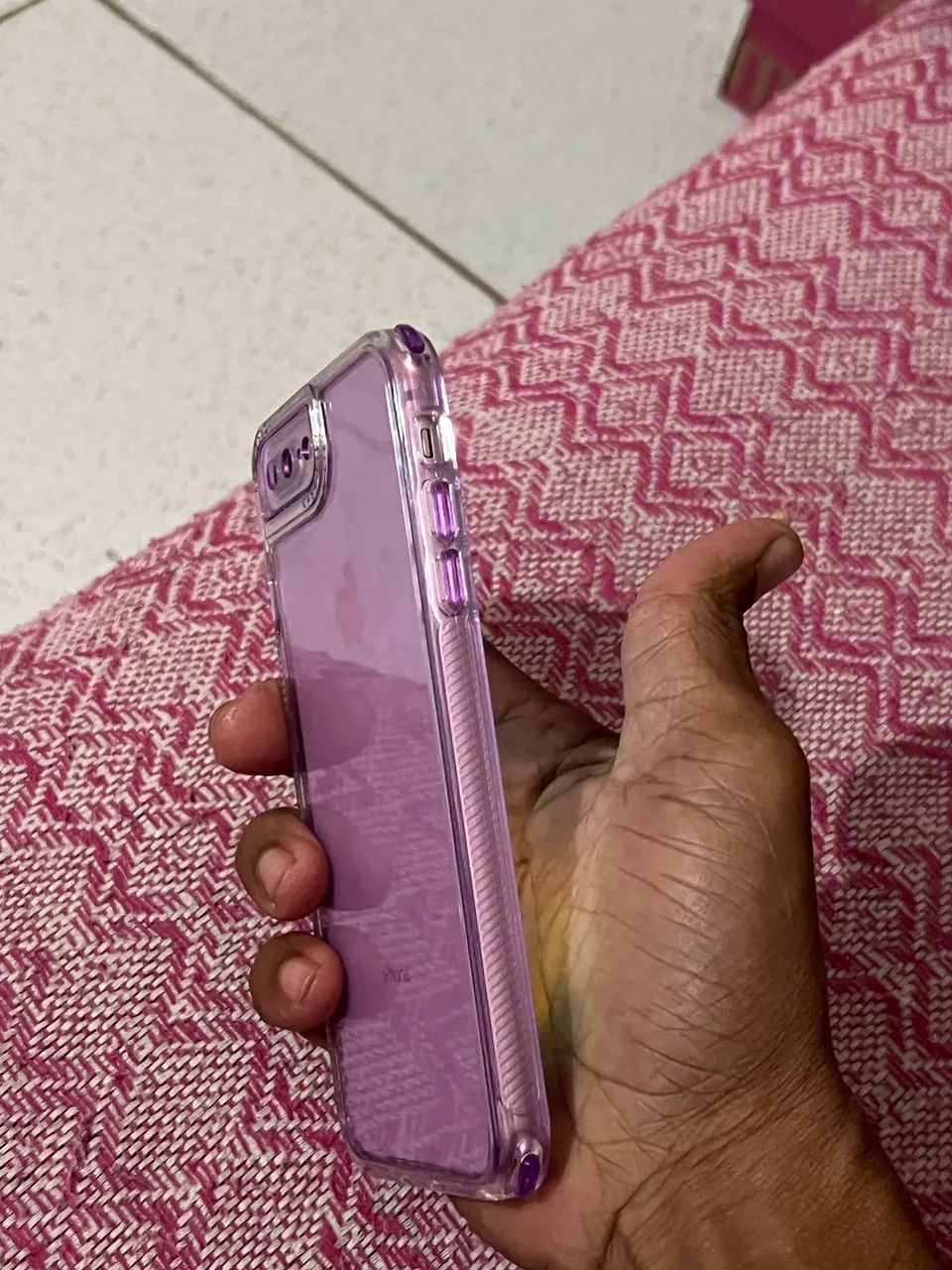 Um iPhone 8 Plus  - Foto 4
