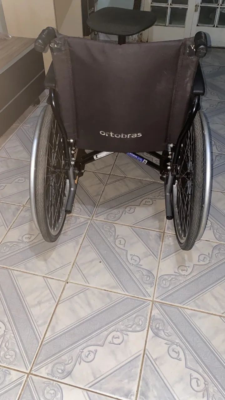 Cadeira de rodas AVD  - Foto 4
