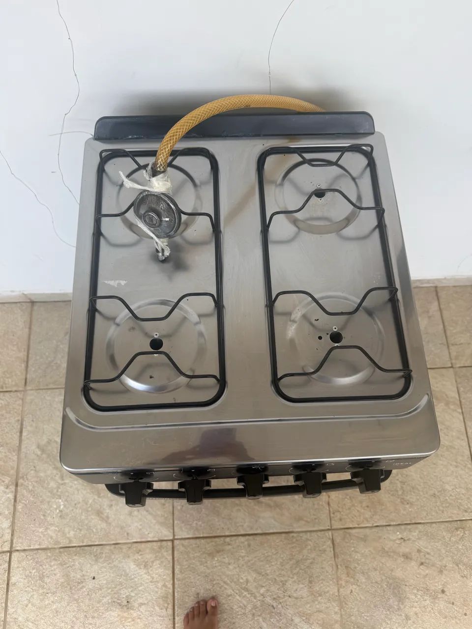 Fogão Esmaltes - 2 meses de Uso + Mangueira  - Foto 2