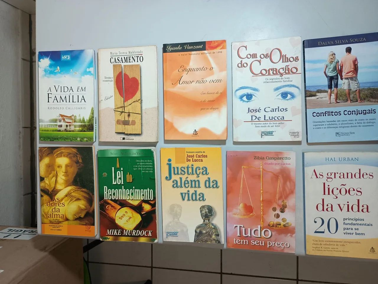 Livros diversos desapegando 