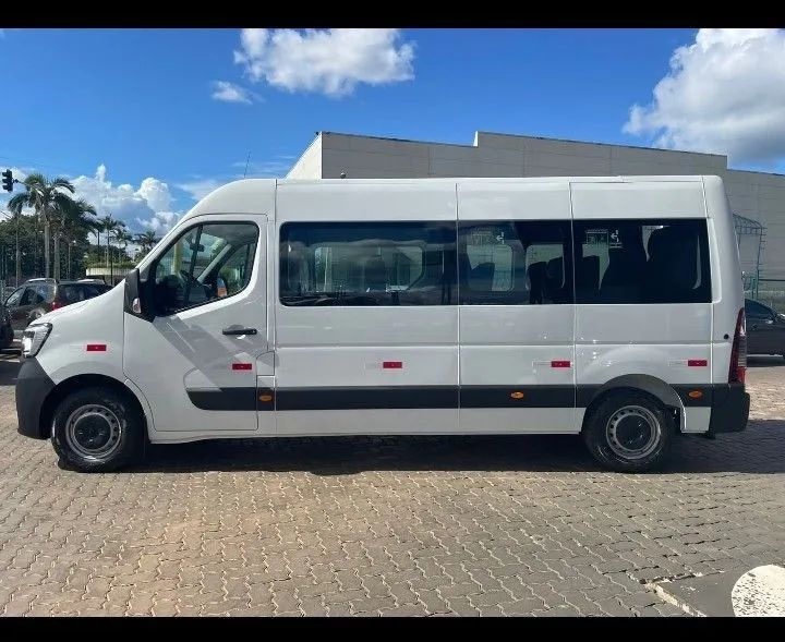 Renault Master 2.3 DCI EXECUTIVE LONGO 16L DIES 2026