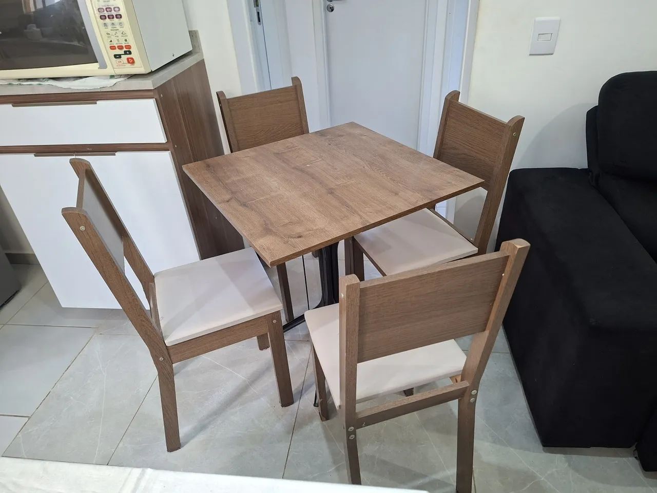 Mesa com 4 cadeiras - Foto 2