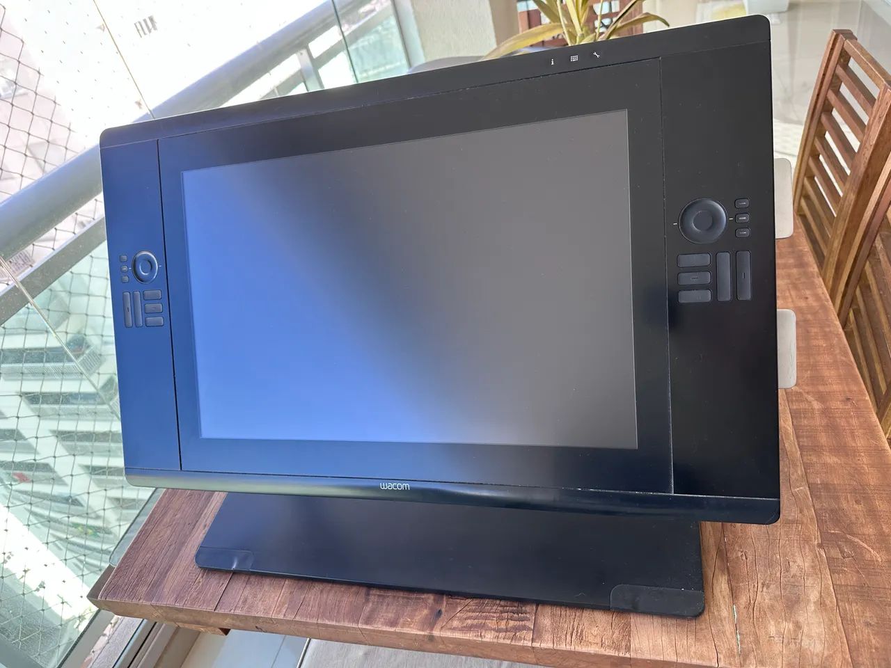 Wacom Cintiq HD 24 DTK 2400 - Foto 2