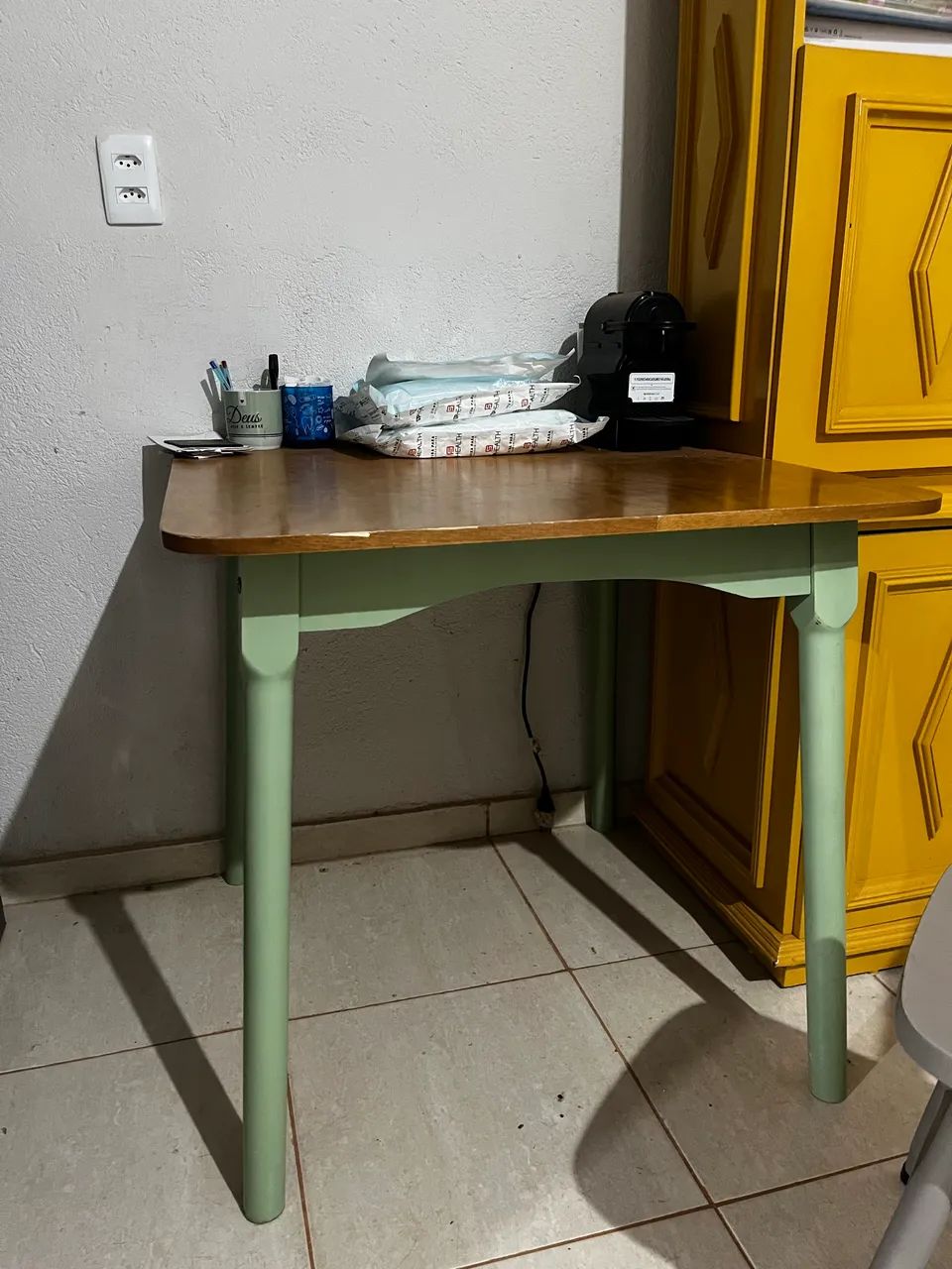 Vendo mesa e cadeira  - Foto 2