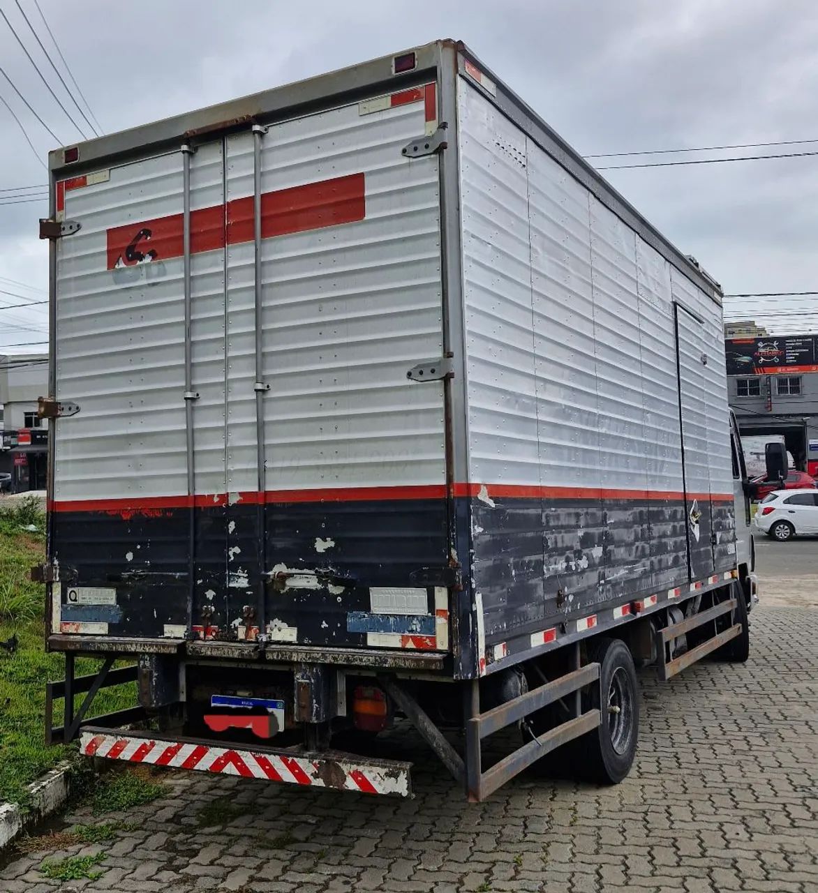 VENDO E FINANCIO  Ford Cargo 815e  com ar elétrico. - Foto 3