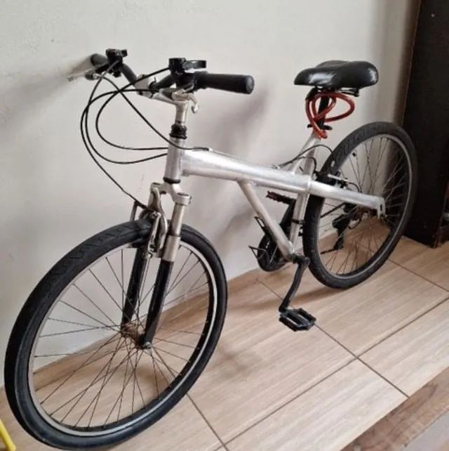 Bicicleta caloi T-type, aro 26, 21 marchas , quadro de alumínio 