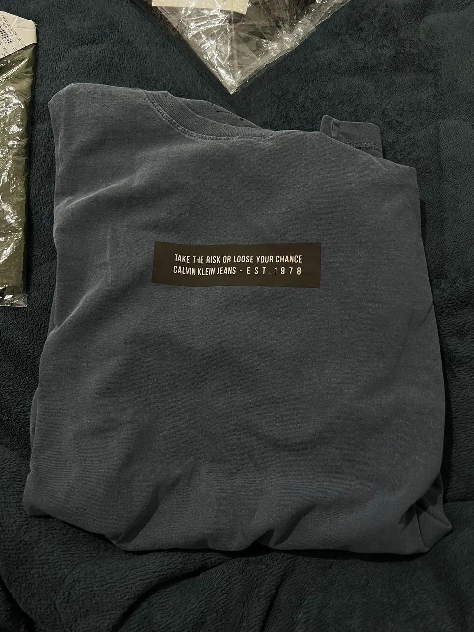 vendo camisa Calvin Klein nunca usada