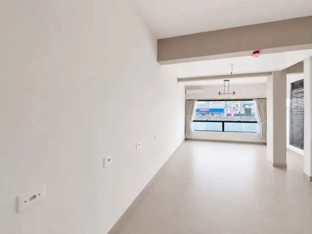 Sala comercial térrea no centro de Sombrio - SC