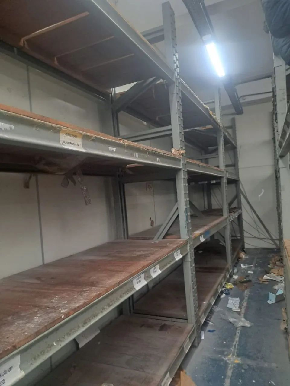 Prateleiras de ferro reforçado  - Foto 2