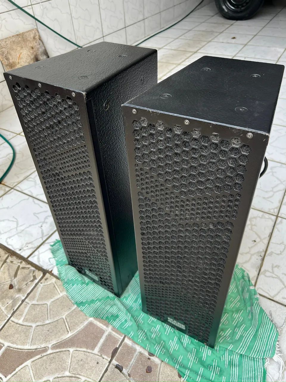 Caixas ativas Mark áudio hmk6 