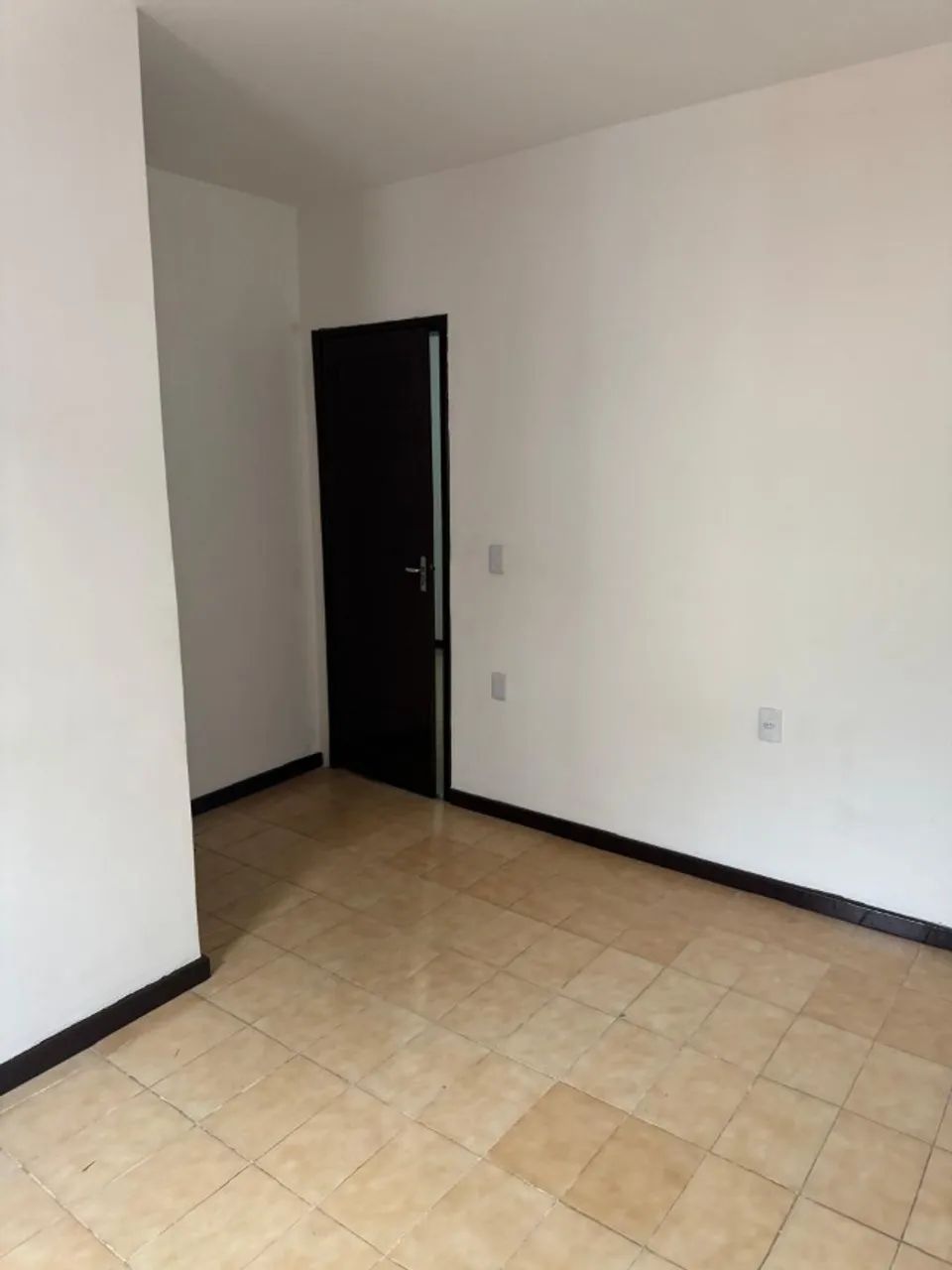 LOCAÇÃO RESIDENCIAL | Apartamento amplo com 2 suítes e varanda  - Pituaçu - Foto 3