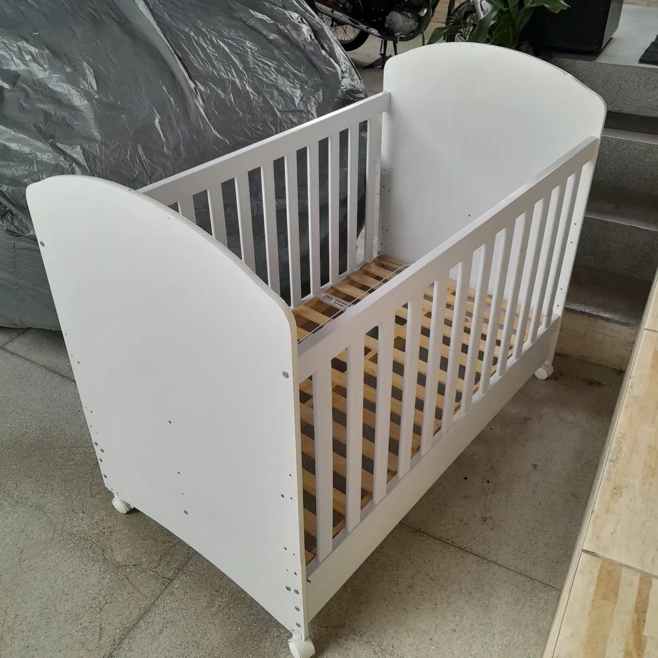 Berço semi novo com colchão  - Foto 4