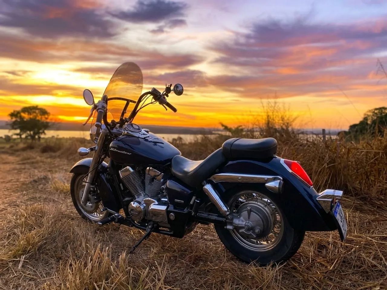 Shadow 750