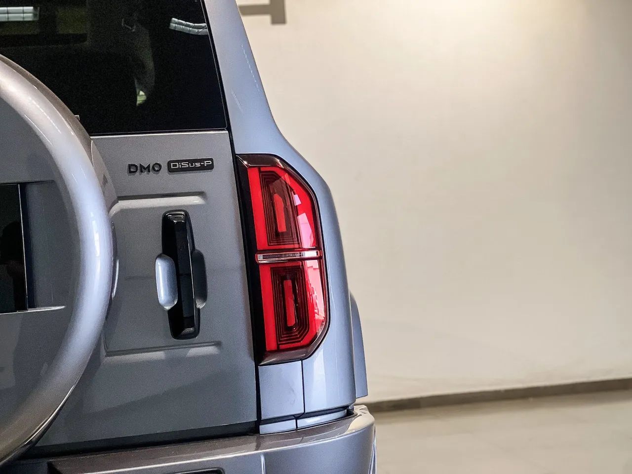 Denza B5 SUV híbrido plug-in, foto 8 de 19